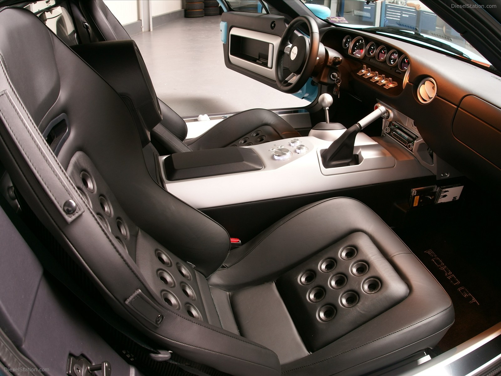 Wheelsandmore Ford GT 2011