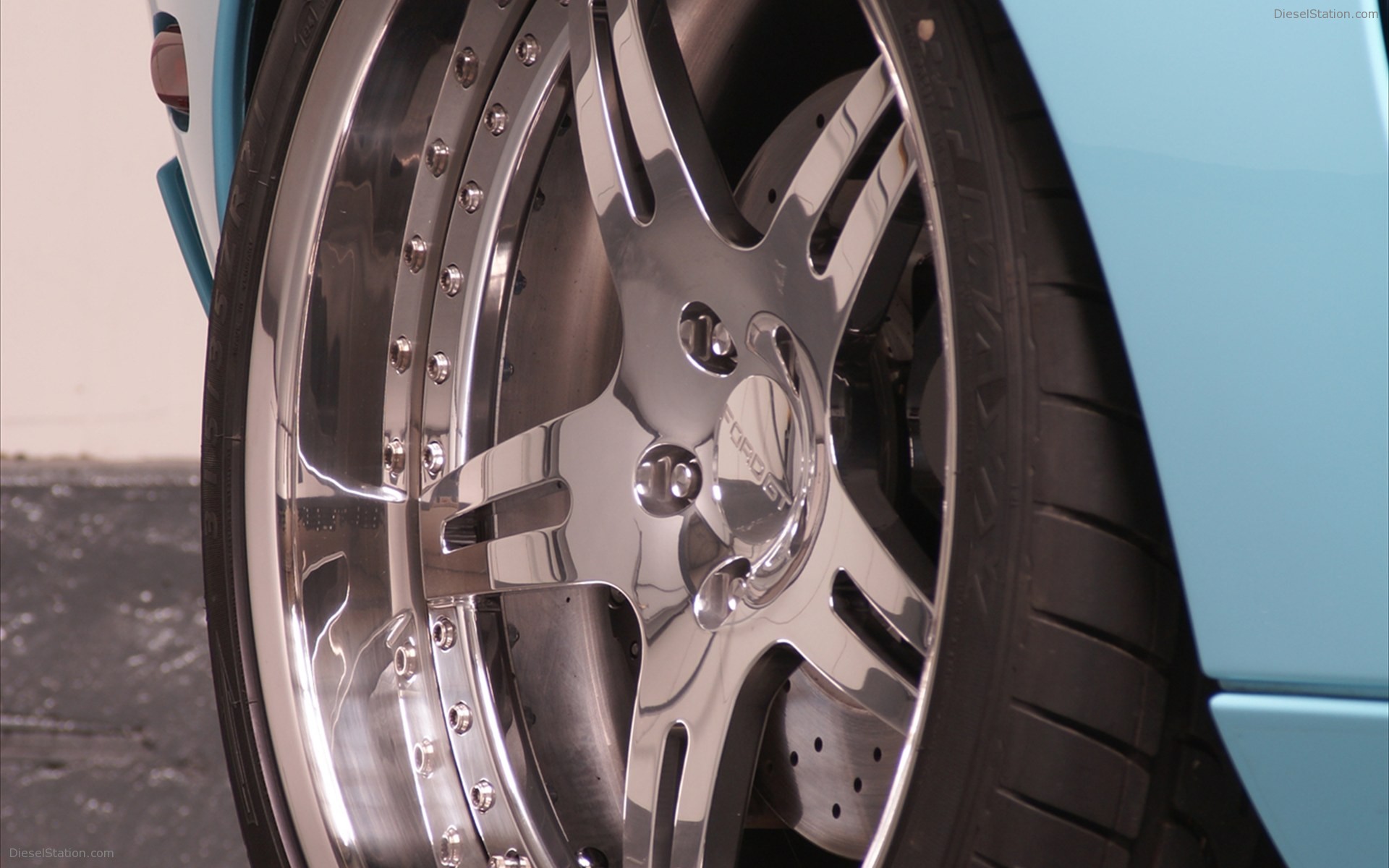 Wheelsandmore Ford GT 2011