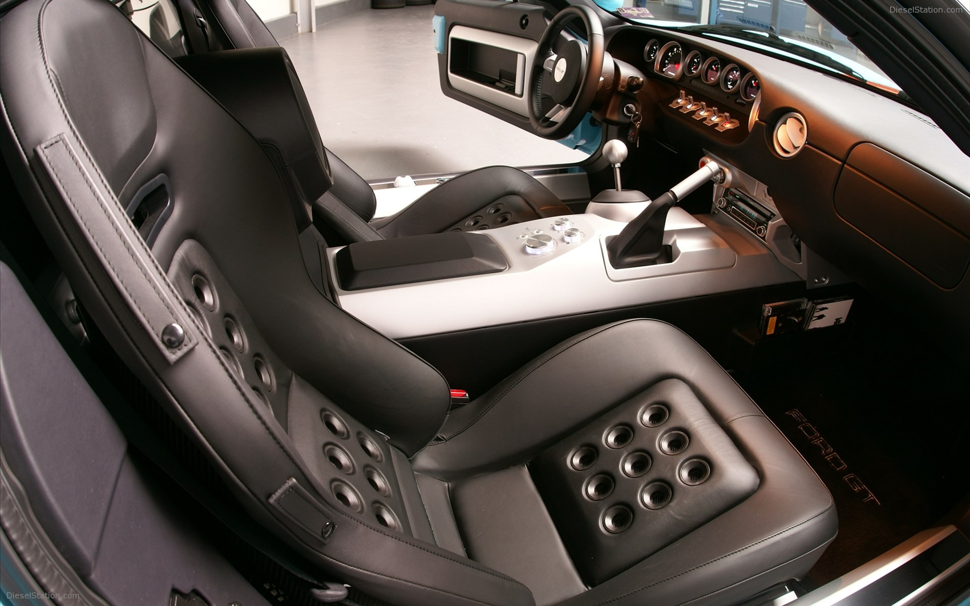 Wheelsandmore Ford GT 2011
