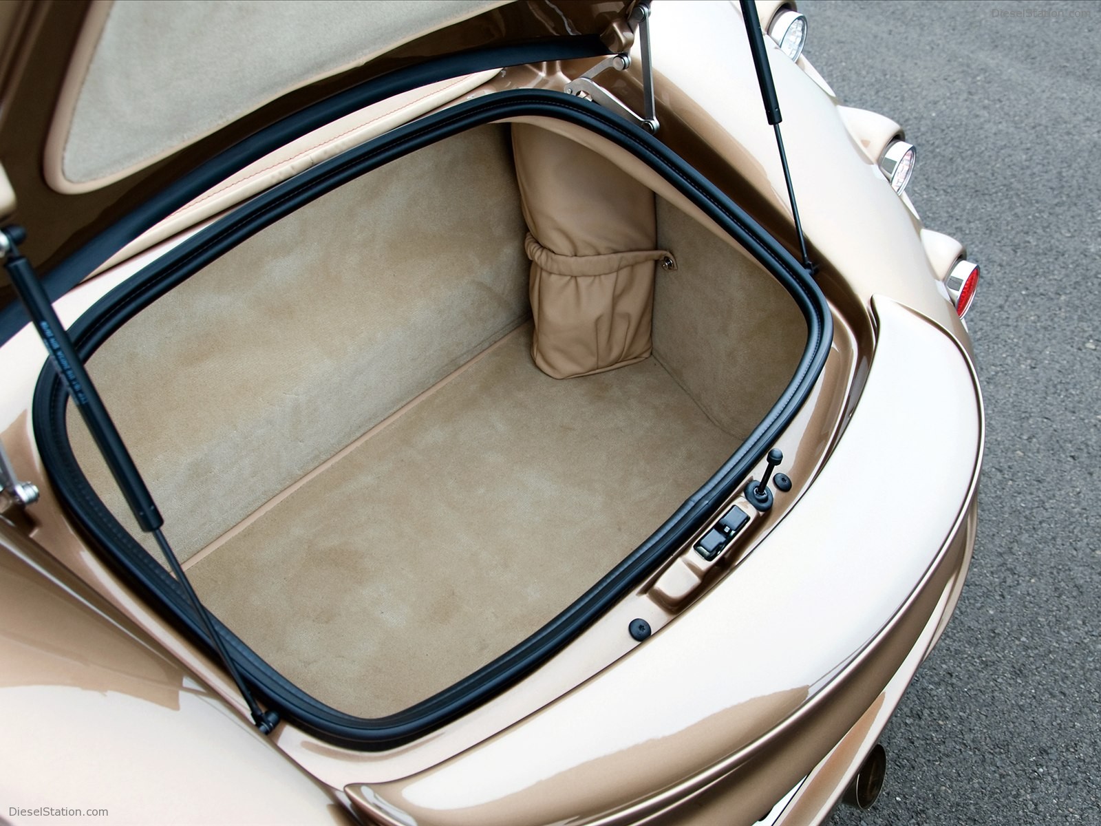 Wiesmann Roadster MF5 2011