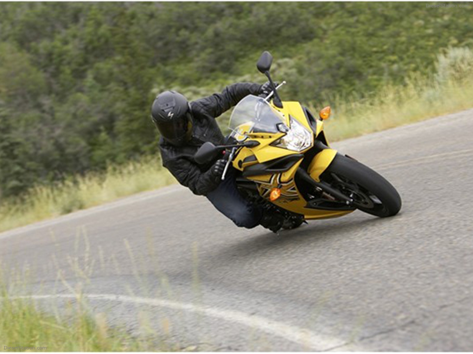 2009 Yamaha FZ6R
