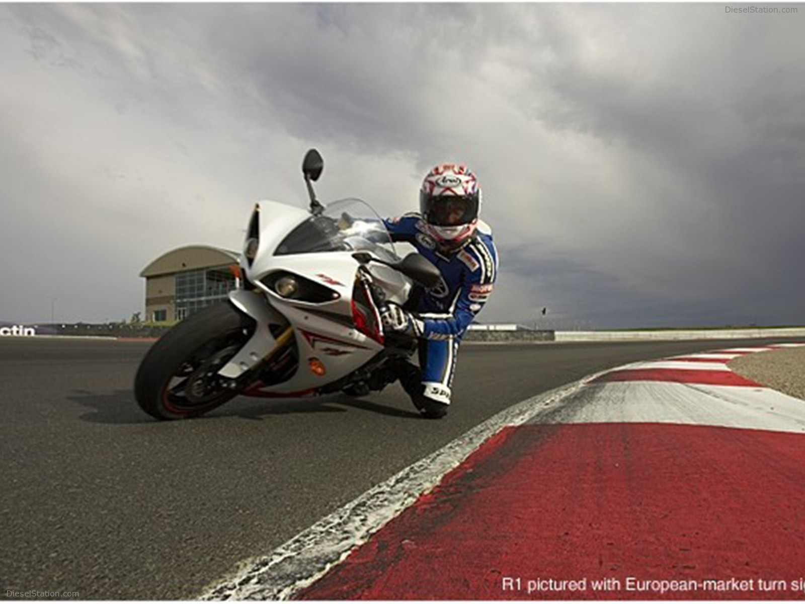 2009 Yamaha YZF R1