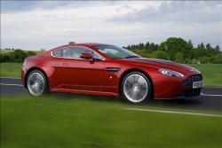 Aston Martin V12 Vantage