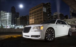 Chrysler 300 Motown Edition 2013