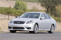 INFINITI M 2009