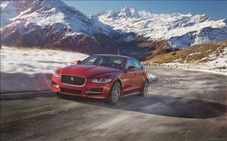 Jaguar XE AWD 2017