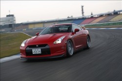 KW Automotive Nissan GT-R