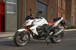 KAWASAKI Z1000