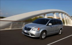 Lancia Voyager 2012