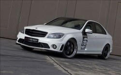 Kicherer Mercedes-Benz C63 White Edition 2011