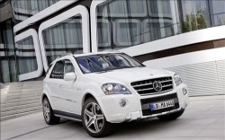 Mercedes Benz ML 63 AMG 2011