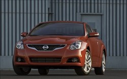Nissan Altima Coupe 2012