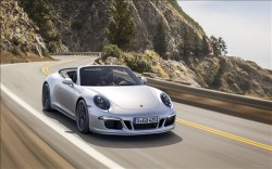 Porsche 911 Carrera 4 GTS 2015