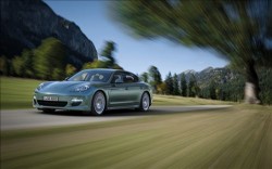 Porsche Panamera Diesel 2011