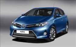 Toyota Auris Hybrid 2013