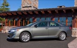 Toyota Camry Hybrid 2012