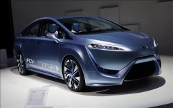 Toyota FCV R Concept 2011